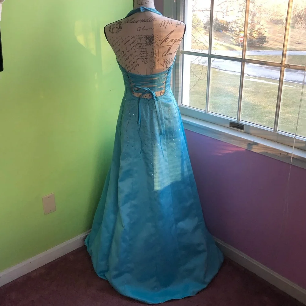 Full length blue formal dress - Picture 4 of 11